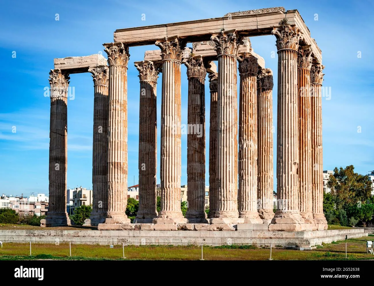 Ναός του Ολυμπίου Διός & Πύλη του Αδριανού — φωτογραφία 1